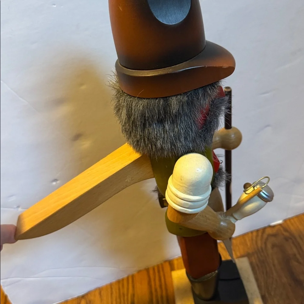 Holzkunst Christian Ulbricht German Smoking Woodsman Nutcracker